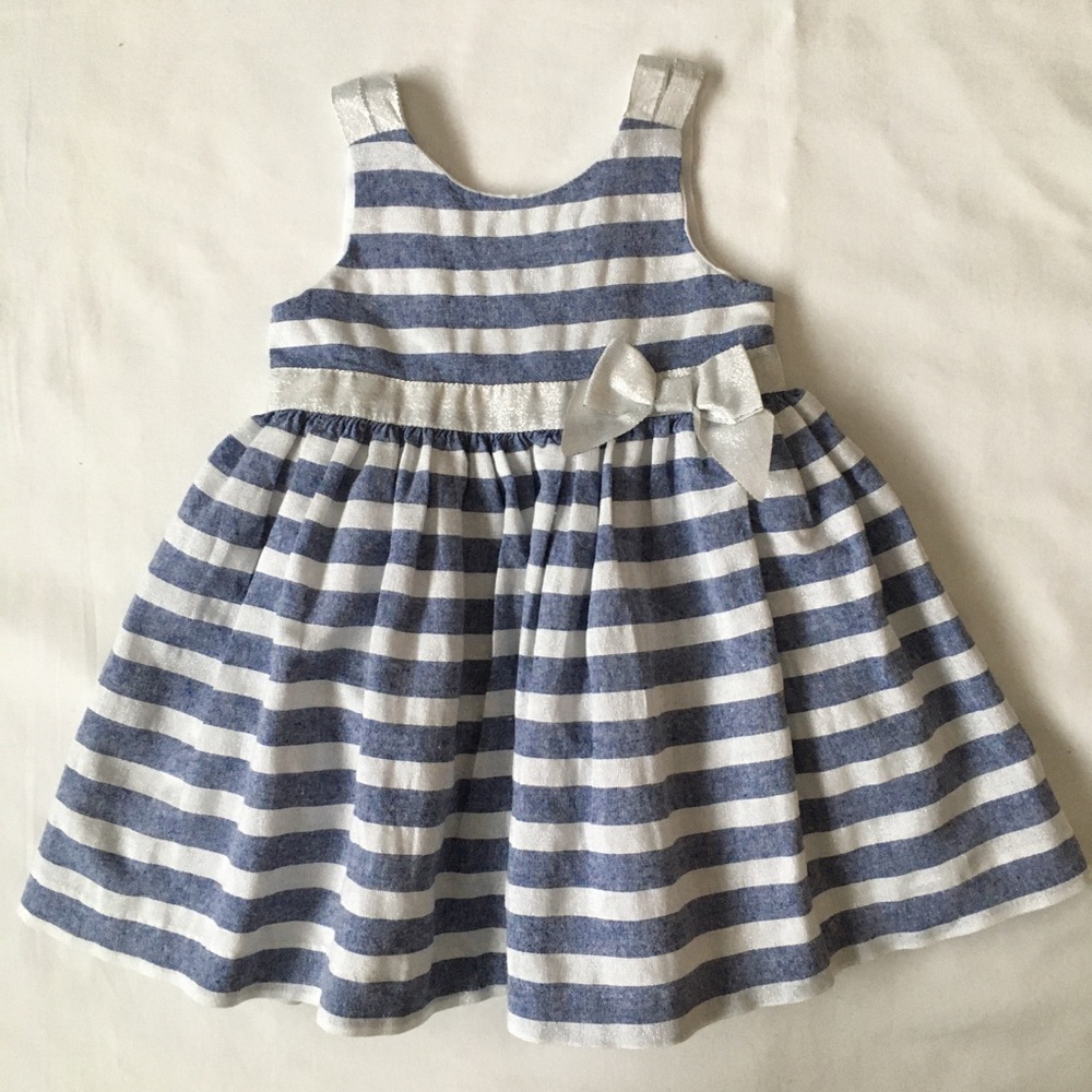 Girls dress size 24 2T Tahari Baby blue striped